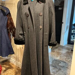 Vintage Gray Wool Trench Coat with Fur Trim